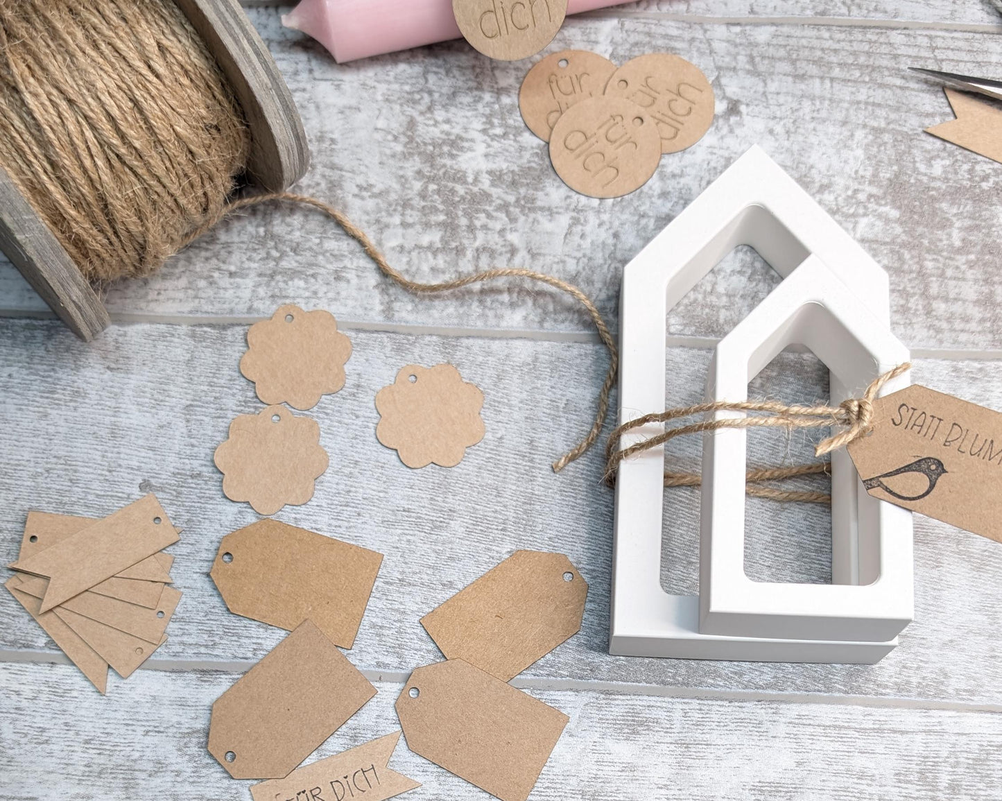 Etikett * Kraftpapier * Anhänger * rund - Blume - erzählt - Wimpel * verschiedene Motive