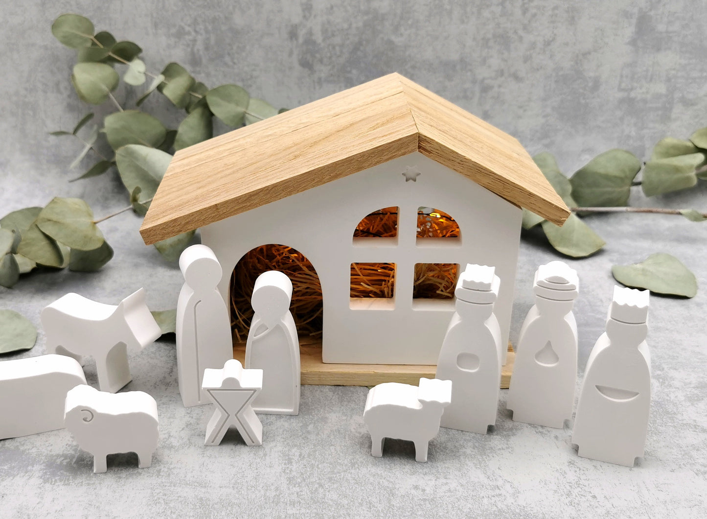 Weihnachtskrippe - skandiZauber - große Krippe mit Stall und vielen Figuren