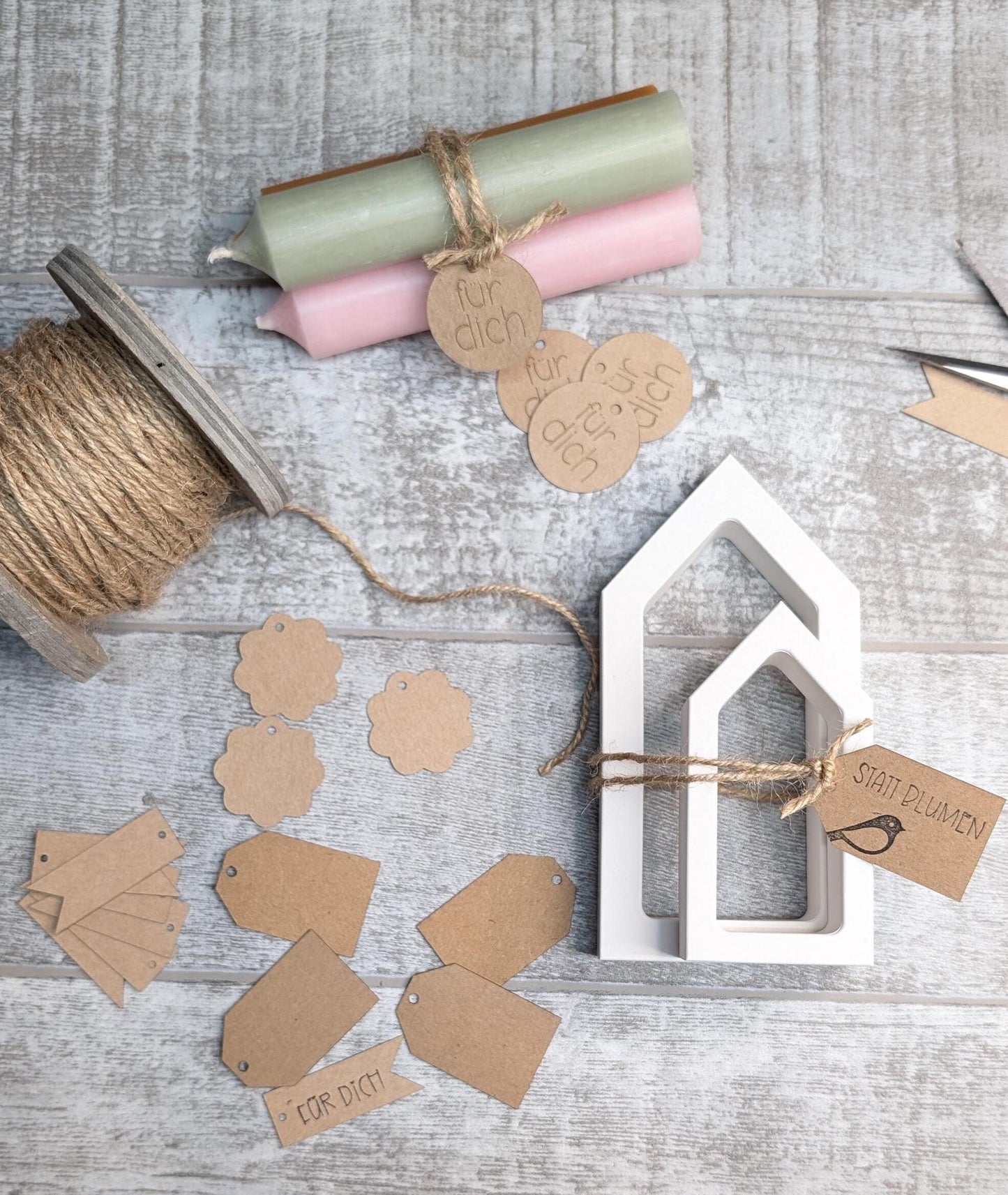 Etikett * Kraftpapier * Anhänger * rund - Blume - erzählt - Wimpel * verschiedene Motive