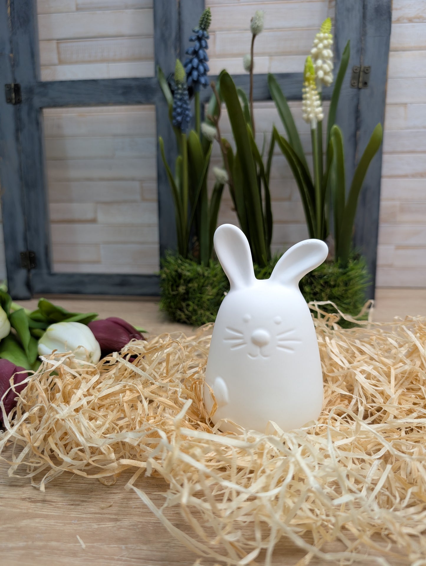 Schlichter Osterhase als Osterdekoration in Weiß, 10 cm groß