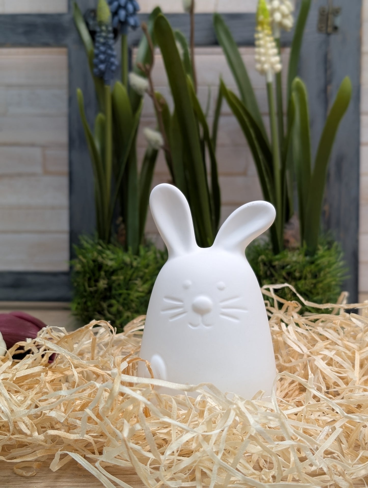 Schlichter Osterhase als Osterdekoration in Weiß, 10 cm groß