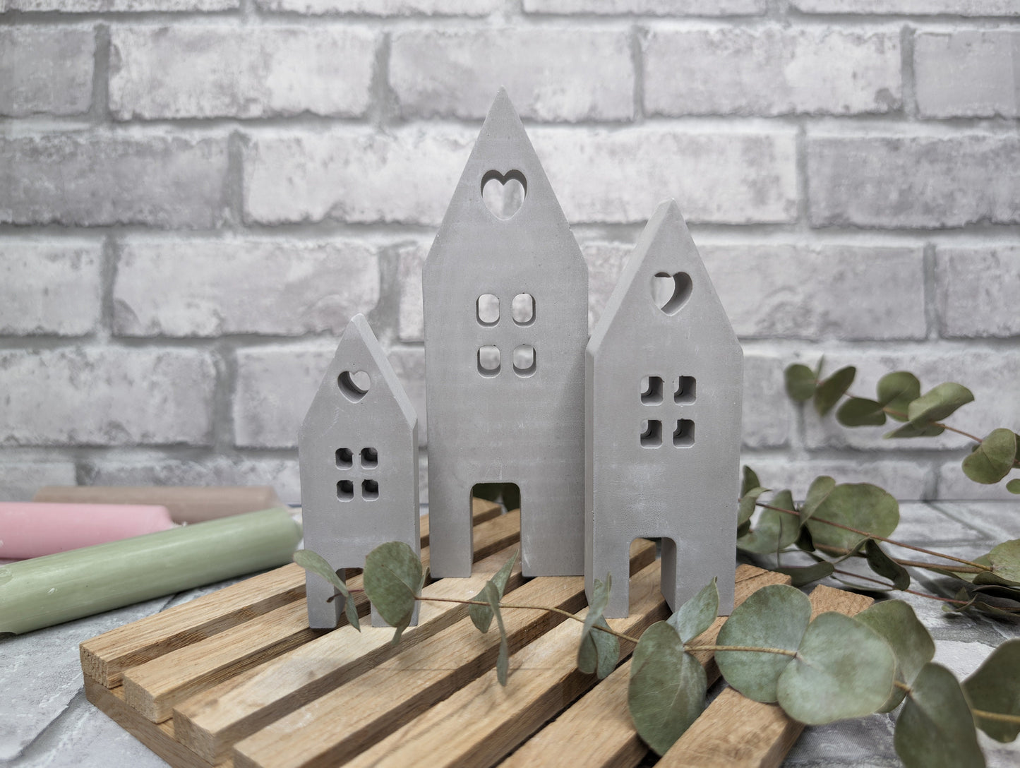 Kombinierbare dekorative Lichthäuser im skandinavischen Stil, die einem Zuhause eine harmonische Atmosphäre verleihen.