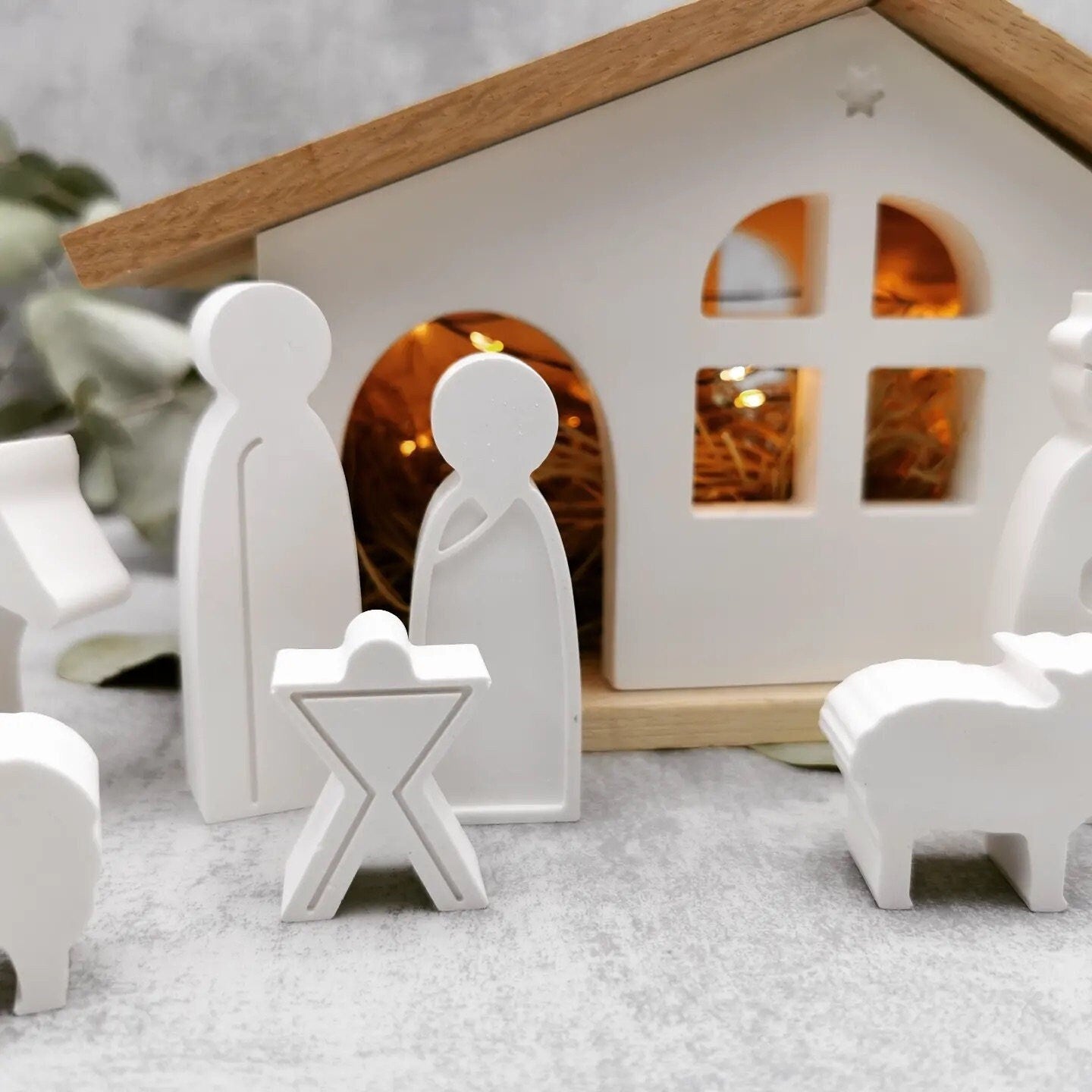 Weihnachtskrippe - skandiZauber - große Krippe mit Stall und vielen Figuren